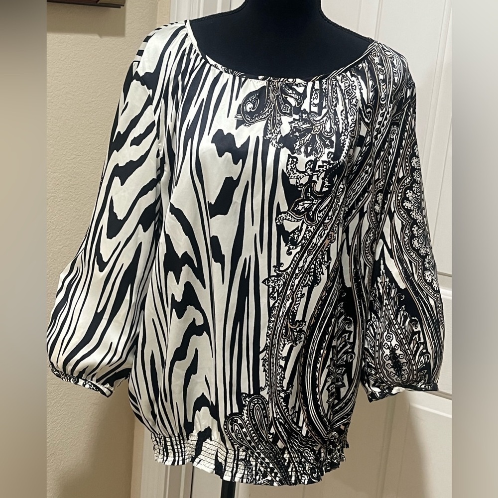 Chico's Black and White Top Size Chico’s 2